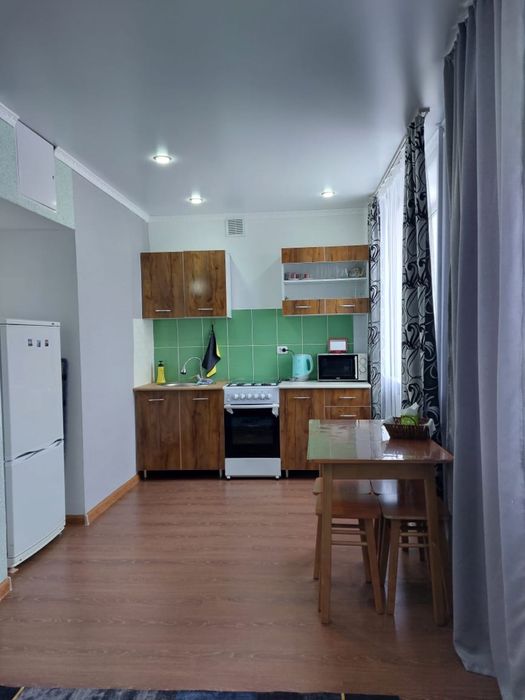 Сдам квартиру-студию посуточно