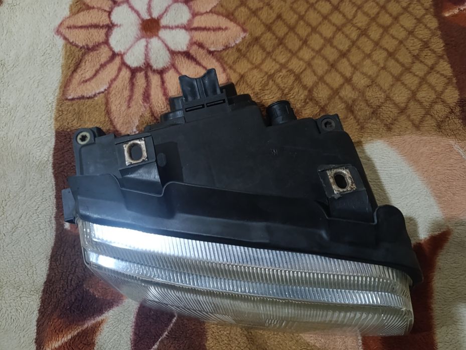 Фара на Ауди А4 В5