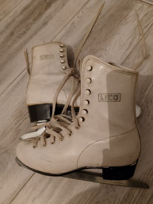 Продам детские коньки