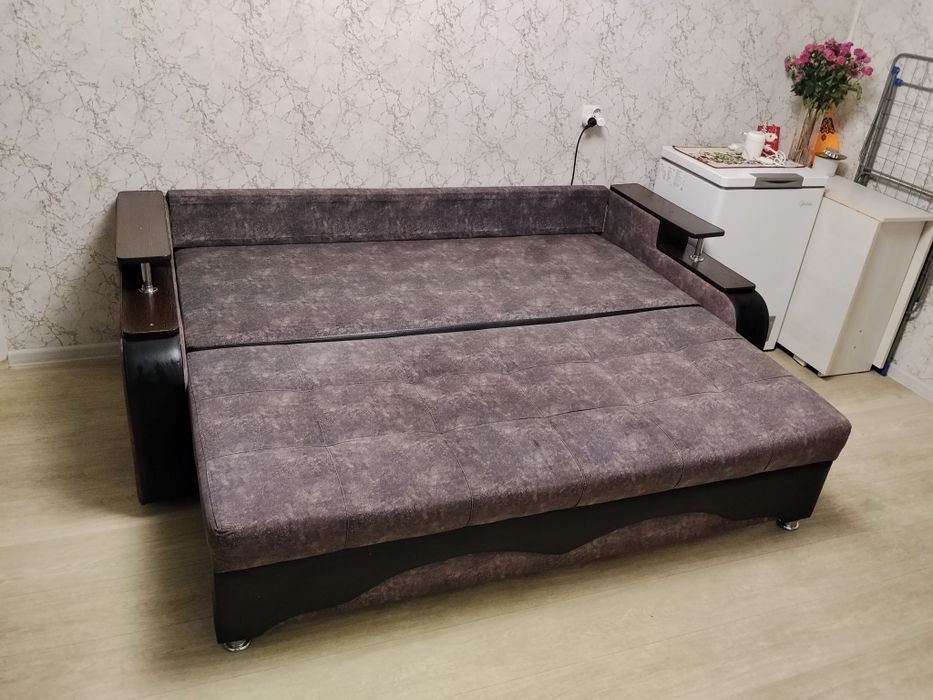 Продам Диван в хорошем состоянии