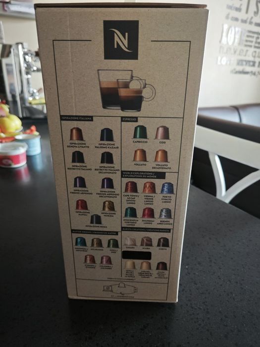Кофемашина Nespresso C30 Essenza Mini