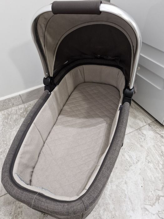 Кош за новородено Mamas & Papas