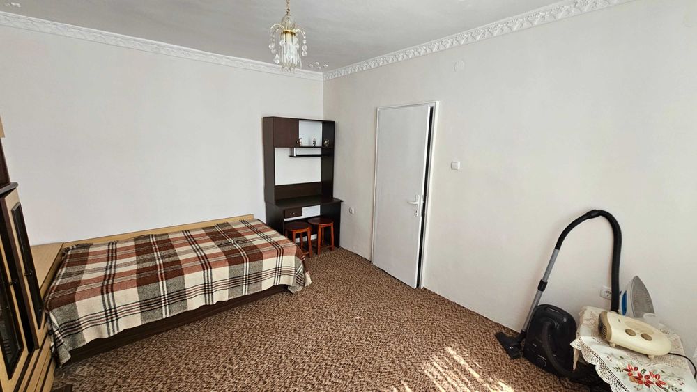 Дава се под наем Двустаен апартамент в Разград, Освобождение - 68 кв.м за 253.98 € - Снимка #6