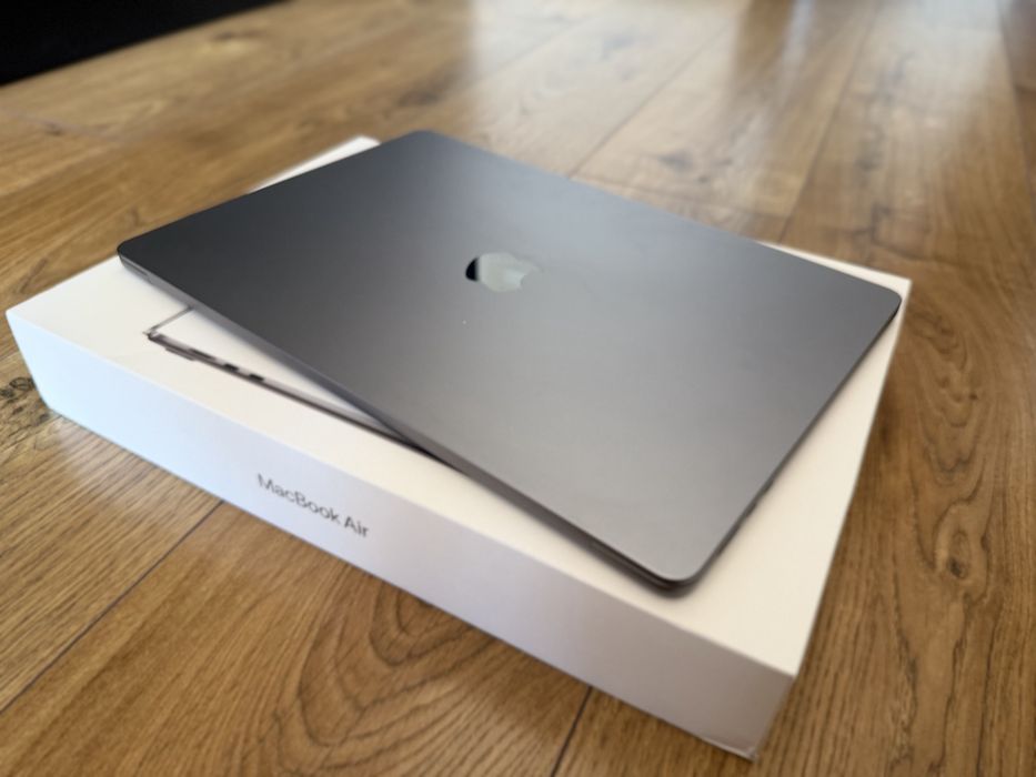 MacBook Air 15-inch M3-chip 16GB (RAM) 512GB (SSD)