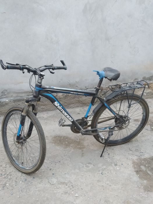 Velosiped holati skrosirlari ishlaydi zor balonlarini almashtirganman