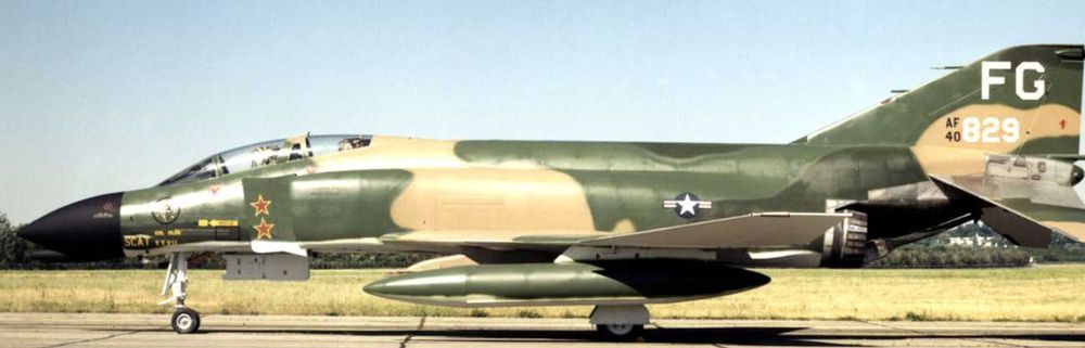 Macheta avion metal F-4 Phantom "Mig killer"