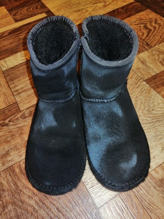 Угги детские в отличном состоянии