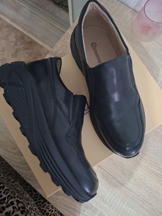 Стильные кожаные лоферы, новые