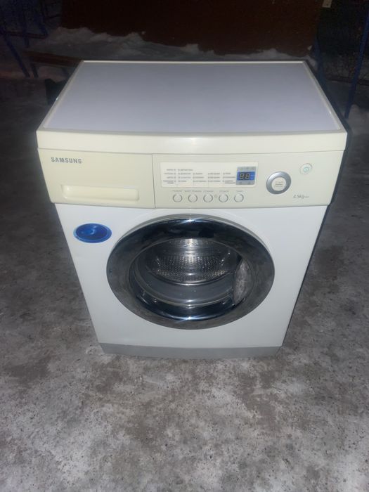 Продам стералную машинку самсунг.