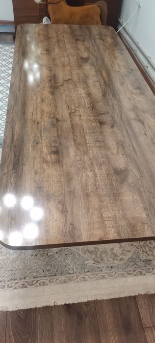 продам стол в хорошем состояний