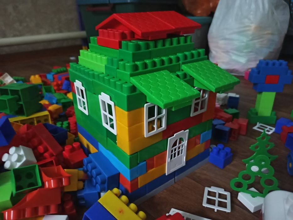 Продам конструктор полесье.