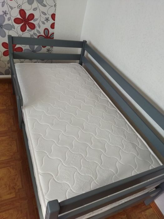 Кровать подростковая.