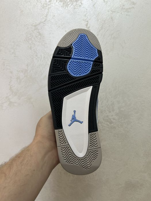 Jordan 4 University Blue