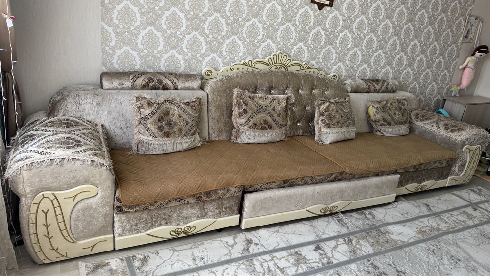 Продам диван авангард