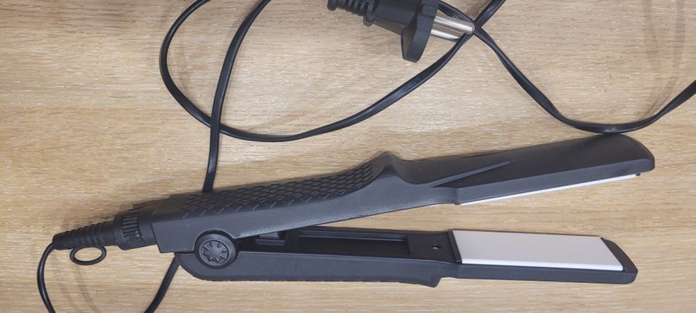 Продам щипцы для выпрямления волос