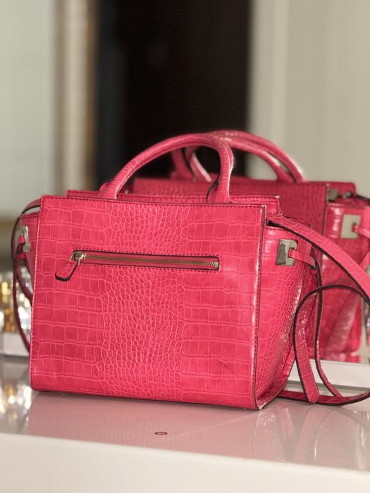 Guess дамска чанта ОРГИНАЛНА