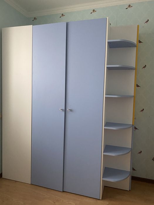 Срочно продам шкаф