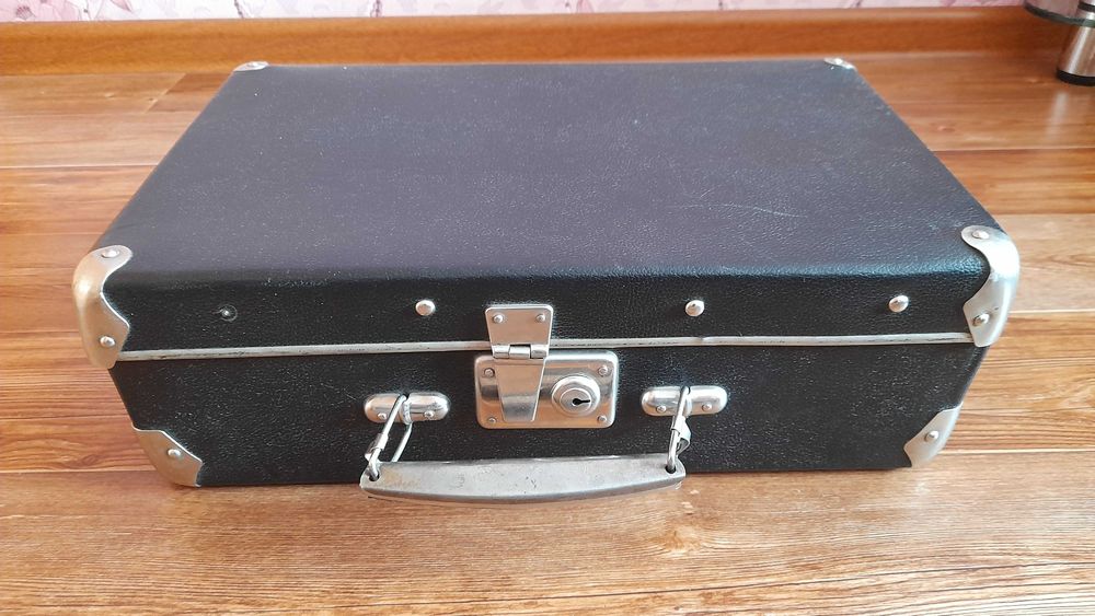 Чемодан СССР 60-х годов