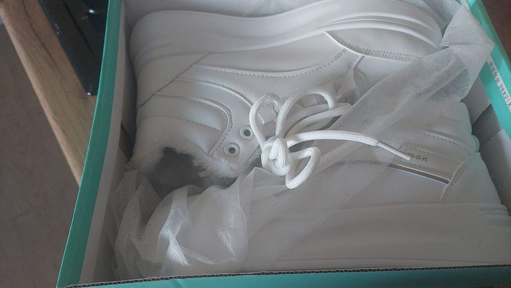 Зимние кроссовки