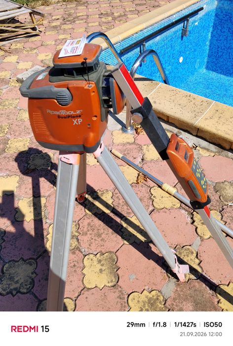 Продавам профессионален лазерен нивелир RoboToolz Dual Plane XP