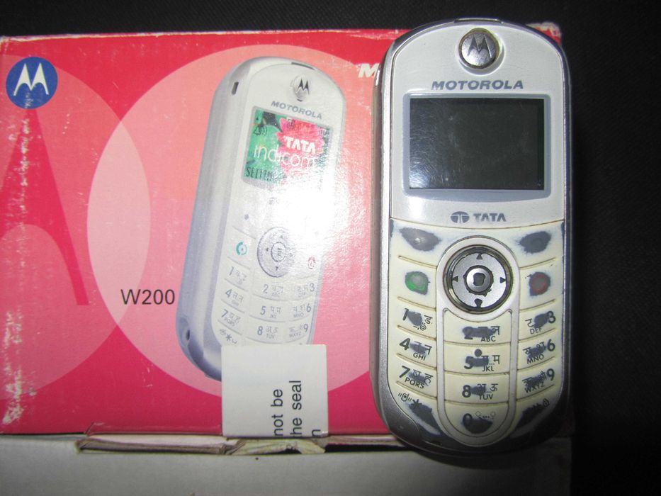 Продам сотовый телефон Motorola W200 !