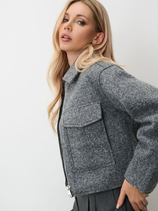 Дамско късо сиво палто букле
