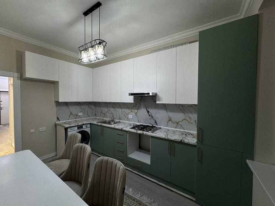 2 хоналик квартира 5 кават кирпичный дом, 6 микр, чинор малл