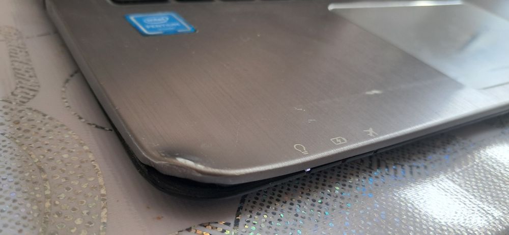 Ноутбук рабочий Asus