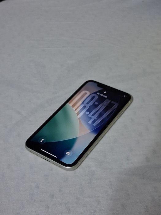 IPhone 11, в хорошем состоянии.