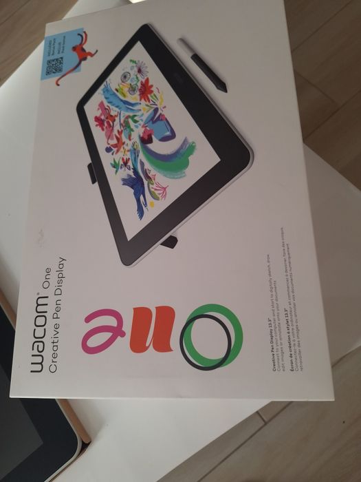 Продавам графичен таблет WACOM One Creative Pen 
Големина на ди