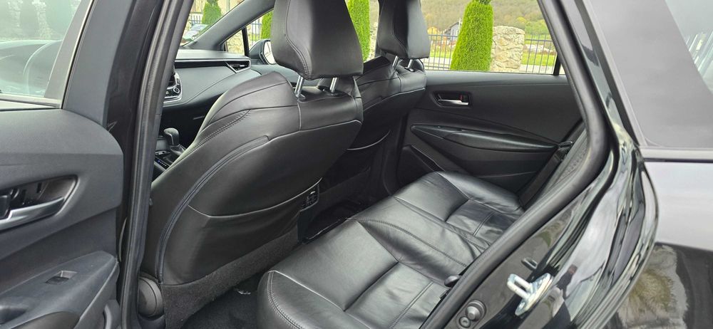 Toyota Corolla Hybrid 08/2020