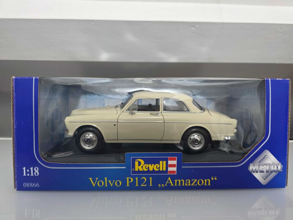 Macheta Auto 1/18 Revell Volvo P121 Amazon
