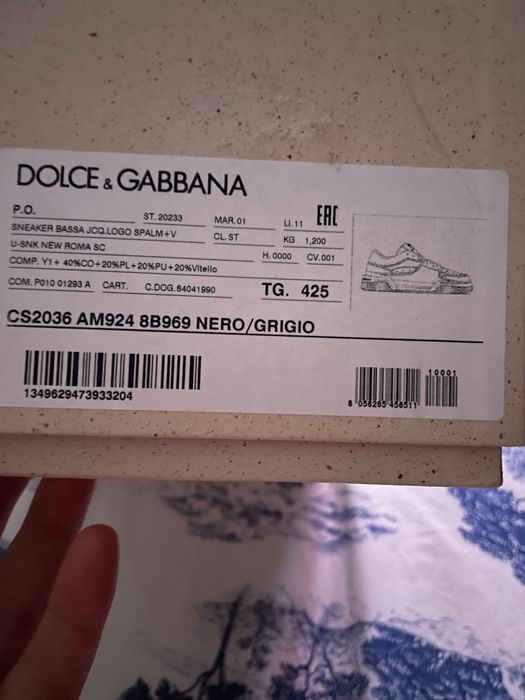 Vand o pereche frumoasa de adidas ORIGINALI % Dolce&Gabbana , cumparat