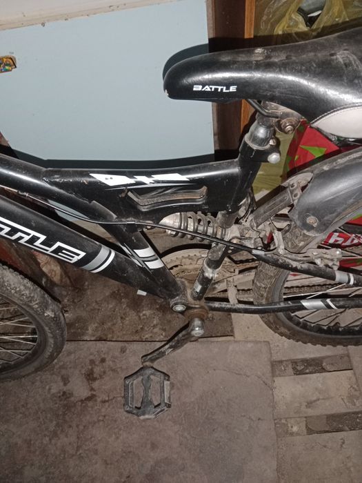 Продам 2 велосипеда 1 на запчасти