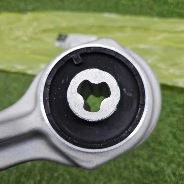 Рычаг продольный Mercedes E W212 перед. лев.