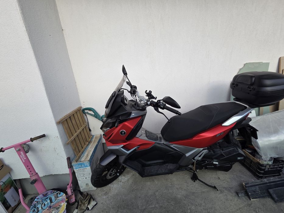 SCUTER Voge SR1 ADV