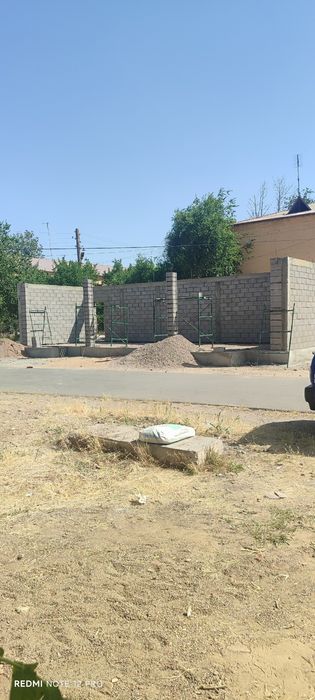 Oxangaron shahar noturar bino sotiladi loyiha hujjatlari bor qulishga