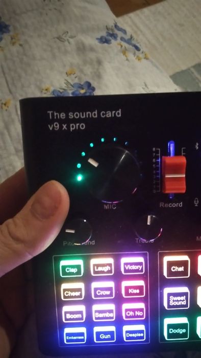 Срочно продам DJ управление звуками