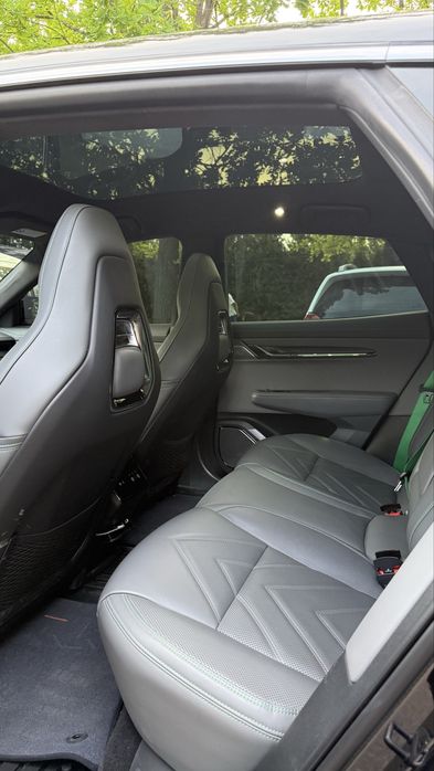 Zeekr 001 2023 — 5