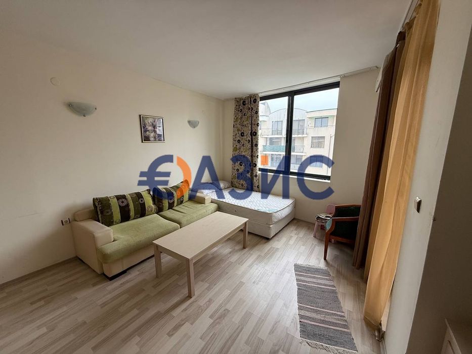Продава се Двустаен апартамент в к.к. Слънчев бряг - 62 кв.м за 1128 €/кв.м - Снимка #3