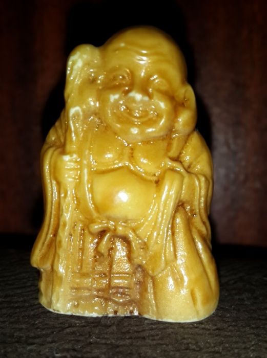 Продам костяные НЭЦКЭ 7 шт.( Япония )