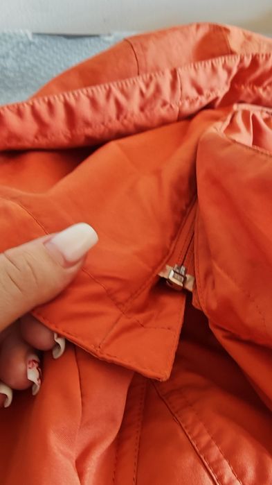 продам ветровку, размера М