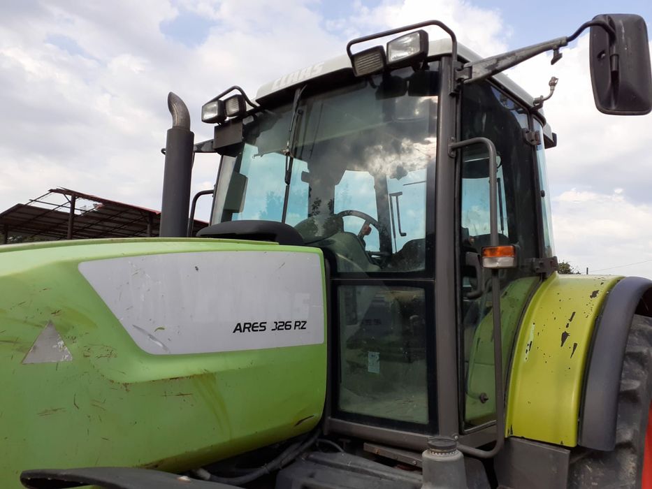 Dezmembrez Tractor Claas Ares 826/Ares 836