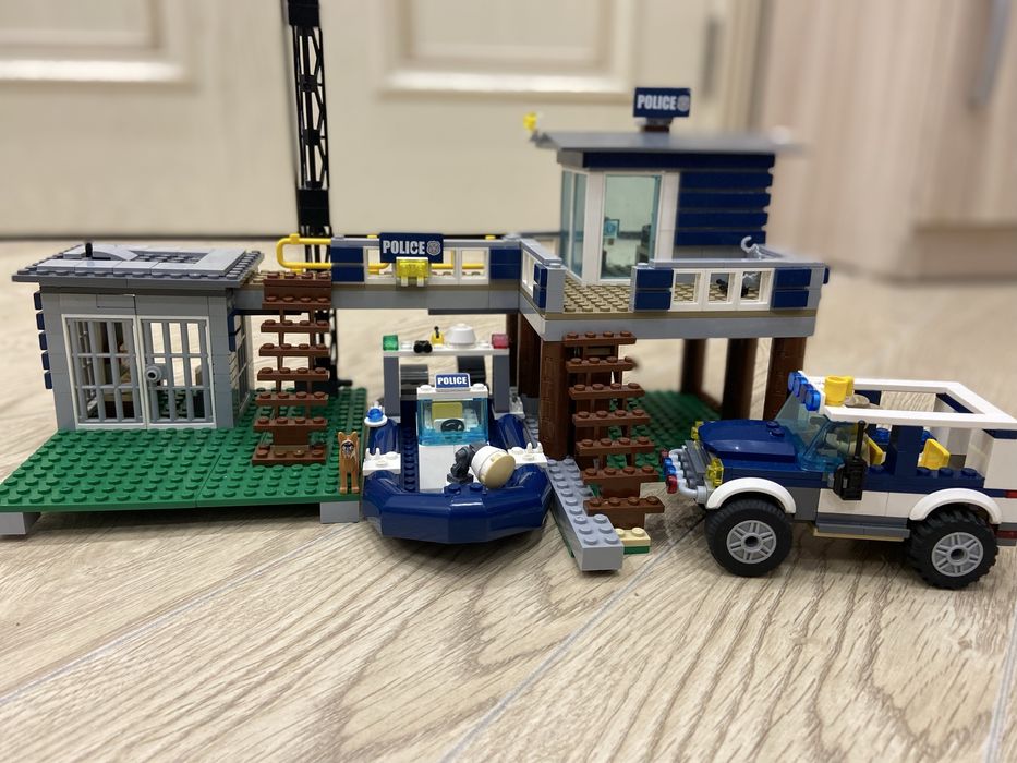 Продам конструктор лего