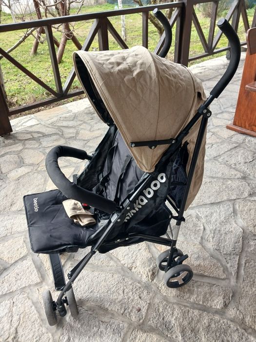 Лятна бебешка количка.