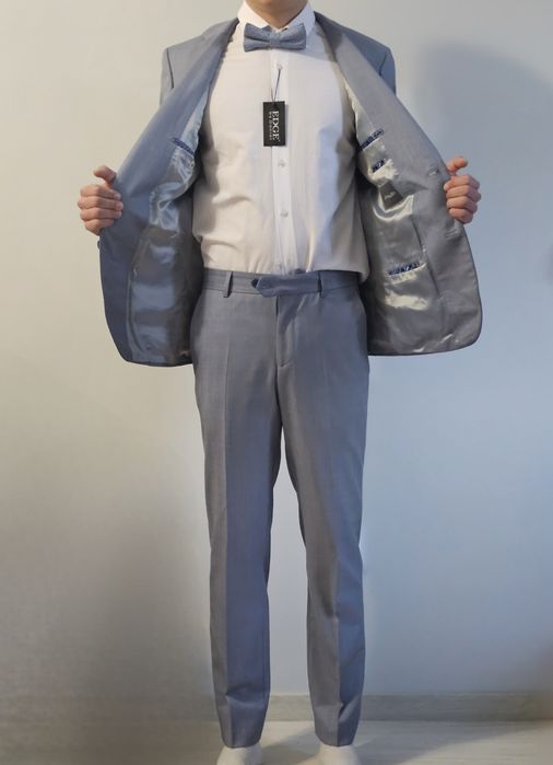 Цял мъжки костюм