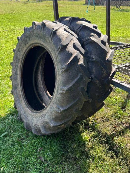 Vând anvelope tractor