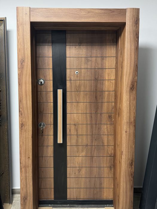 Входна врата облякана каса Nikola