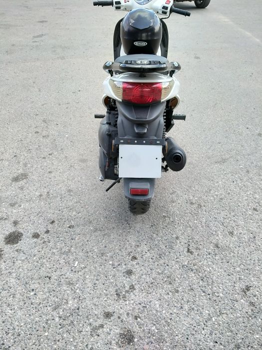 Продам два мопеда 250-300 кубов