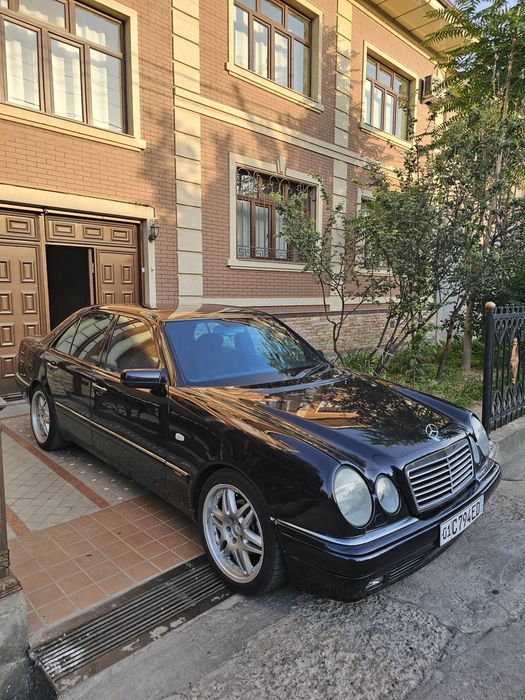 Mercedes benz W210 avangard